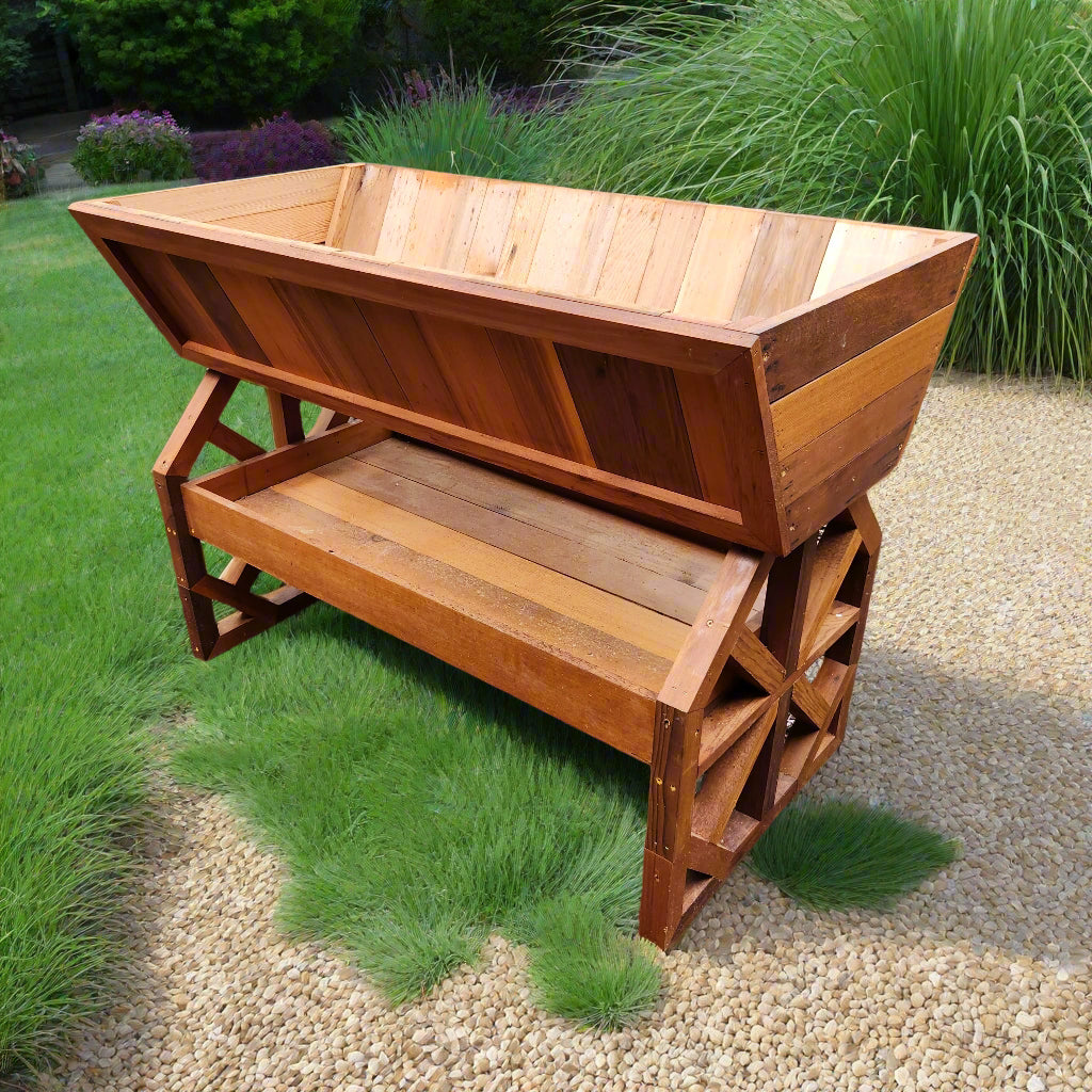 Wagon Wheel Planter